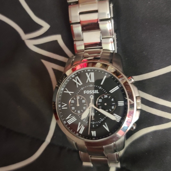 Men's FOSSIL Watch - Valentines Day Gift - Picture 2 of 3